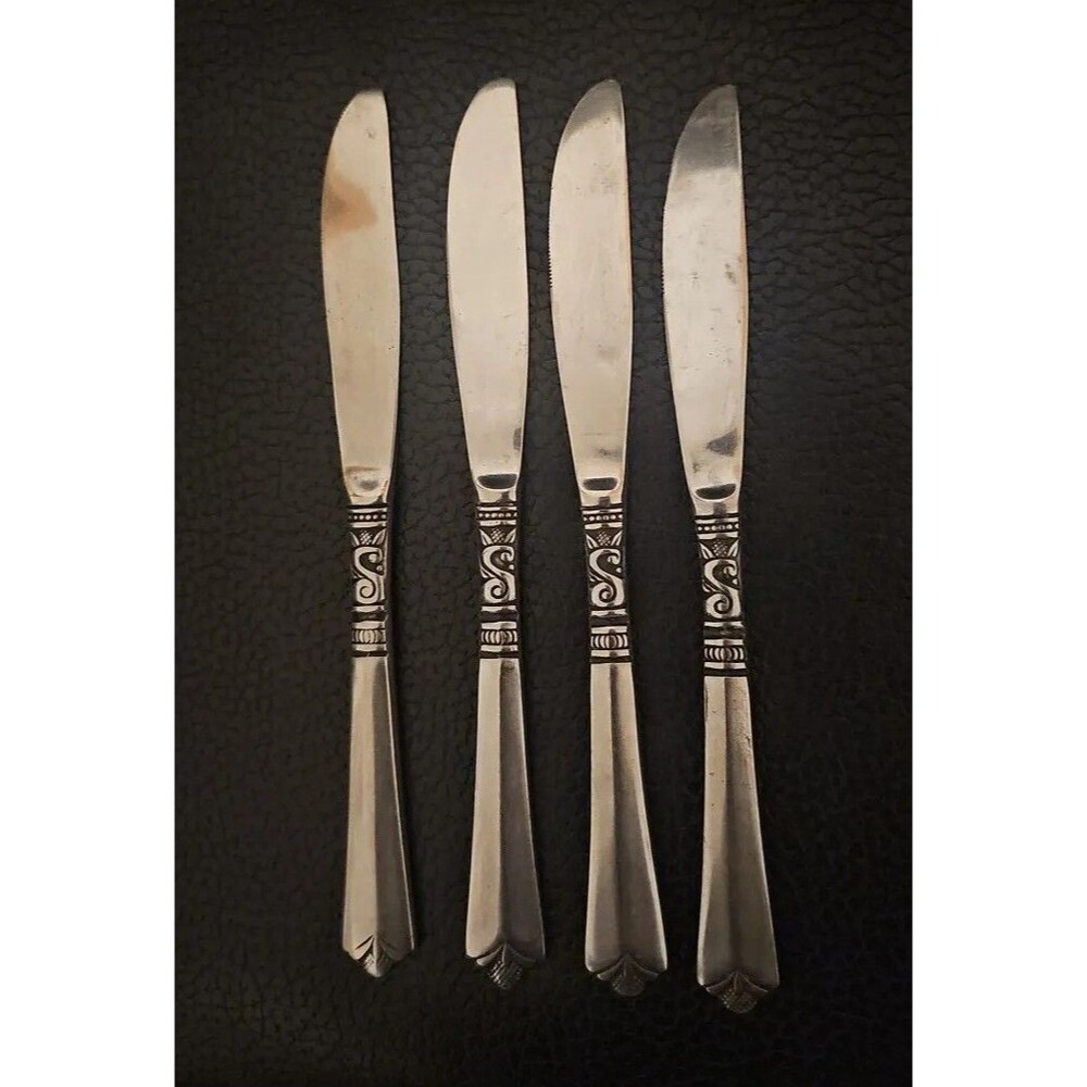 Orleans Silver ORL31 Stainless Korea Lot of 4 Dinner Knives Scroll Fan D Knife